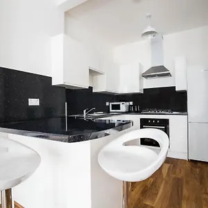  Apartment Montgomery